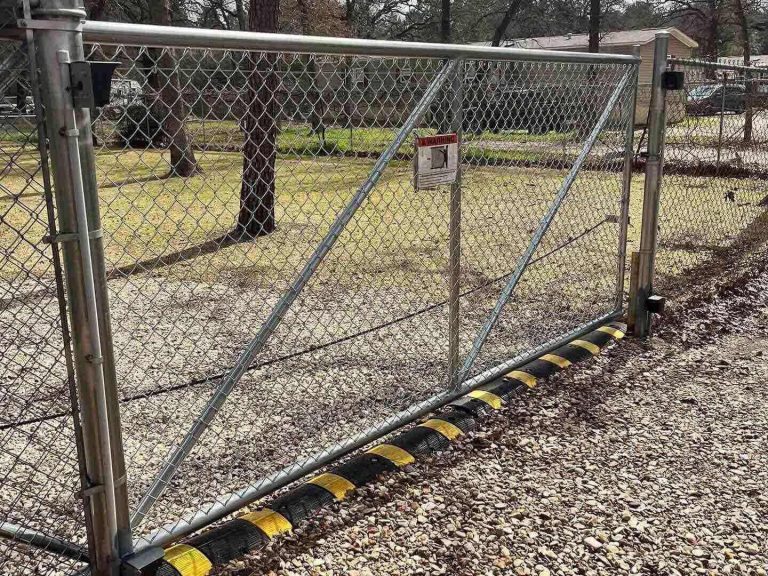 Metal gate installation with steel posts in Abilene TX
