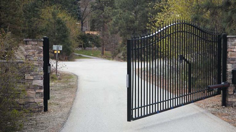 Swing gate installation service in Abilene TX